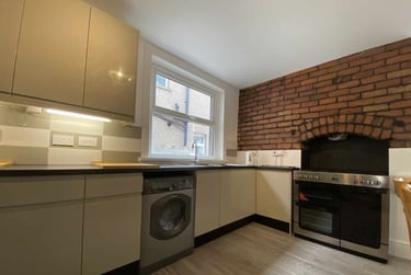 6 bed house, Cathays, Cardiff, CF244QY - Image 1