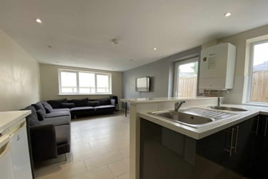 8 bed house, Cathays, Plasnewydd, Cardiff, CF244BH - Image 1