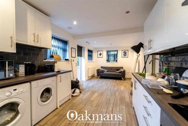 6 bed house, City Road, Smethwick, Birmingham, B160NL - Image 4