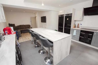 7 bed house, Raddlebarn Road, Selly Park, Birmingham, B296HH - Image 3