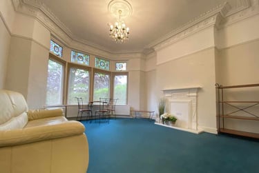 2 bed house, Roath, Penylan, Cardiff, CF235EH - Image 2