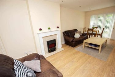 3 bed house, Reservoir Road, Harborne, Birmingham, B296SX - Image 2