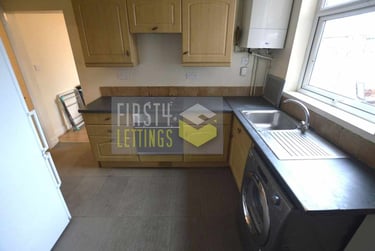 7 bed house, Avenue Road Extension, Clarendon Park, Leicester, LE23EQ - Image 2