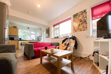 5 bed house, Cathays, Cardiff, CF244AW - Image 1