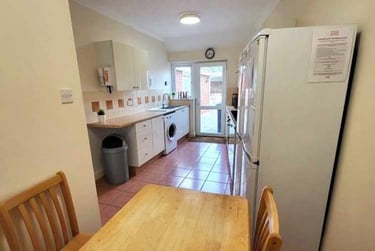 6 bed house, 384a Bowthorpe Road, Earlham, Norwich, NR58AG - Image 3