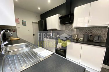 6 bed house, Clarendon Park Road, Clarendon Park, Leicester, LE23AQ - Image 2