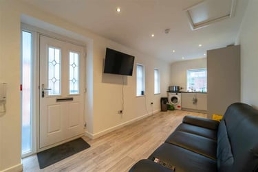 3 bed house, 27a Oak Tree Lane, Selly Oak, Birmingham, B296JE - Image 1