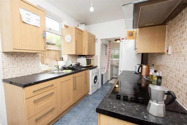 4 bed house, Warwards Lane, Selly Park, Birmingham, B297QR - Image 3