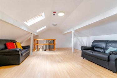 3 bed flat, Bristol Road, Selly Park, Birmingham, B296BE - Image 1