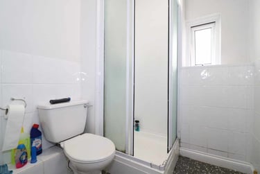 3 bed flat, Roath, Plasnewydd, Cardiff, CF243BH - Image 7