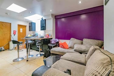 6 bed house, Hubert Road, Selly Park, Birmingham, B296EH - Image 1