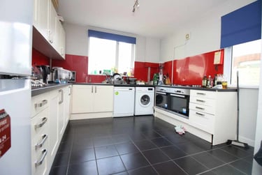 6 bed house, Cathays, Cardiff, CF103EL - Image 2
