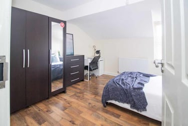 4 bed house, 5 Blue Fox Close, City Centre, Leicester, LE30EE - Image 13