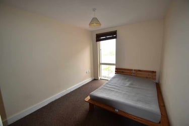 1 bed flat, Cardiff Bay, Cardiff, CF104RA - Image 4