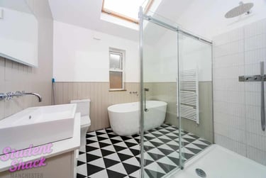 9 bed house, Moss Lane East Manchester, Rusholme, Manchester, M144PW - Image 2
