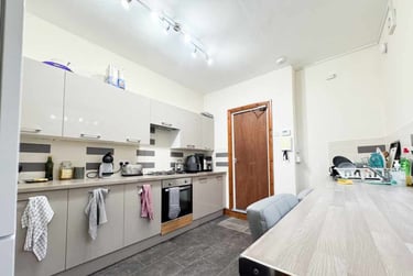 5 bed house, Cathays, Cardiff, CF244JE - Image 3