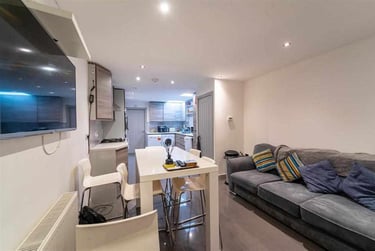 6 bed house, Hubert Road, Selly Park, Birmingham, B296ER - Image 3