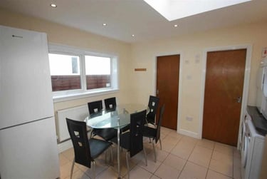 8 bed house, Heeley Road, Selly Park, Birmingham, B296EN - Image 7