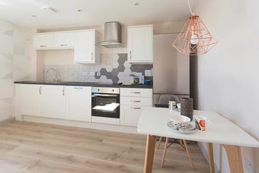 3 bed house, Cathays, Cardiff, CF244NB - Image 2