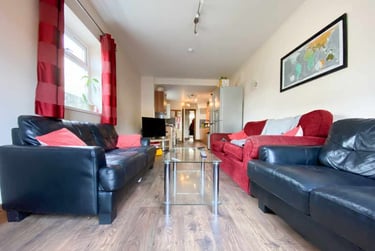 6 bed house, Cathays, Cardiff, CF244JP - Image 1
