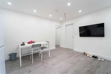 2 bed house, Sandon Road, Bearwood, Birmingham, B178EE - Image 3
