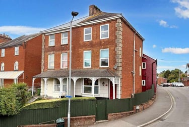 10 bed house, Old Tiverton Road, Mount Pleasant, Exeter, EX46NG - Image 1