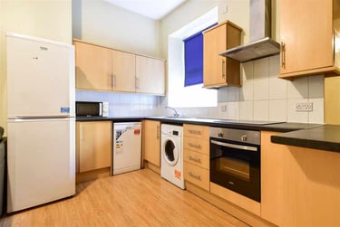 6 bed flat, Ecclesall Road, Sharrow, Sheffield, S118PE - Image 2