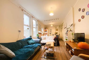 5 bed house, Roath, Cathays, Cardiff, CF244TP - Image 1