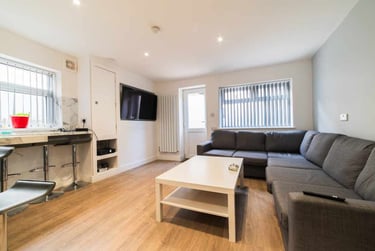 6 bed house, Roath, Plasnewydd, Cardiff, CF243DB - Image 3