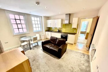3 bed flat, 10 Denby Street, Highfield, Sheffield, S24QH - Image 1