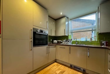 6 bed house, Cathays, Cardiff, CF244AW - Image 4