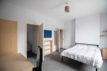 4 bed house, Cowlishaw Road, Sharrowvale, Sheffield, S118XE - Image 8