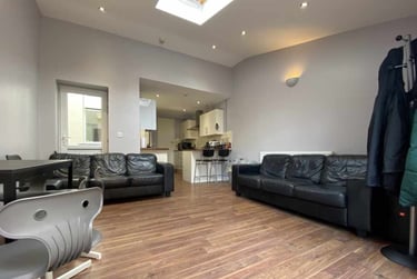 6 bed house, Cathays, Plasnewydd, Cardiff, CF244DH - Image 1