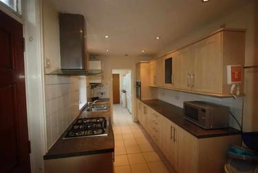 8 bed house, Heeley Road, Selly Park, Birmingham, B296EN - Image 3