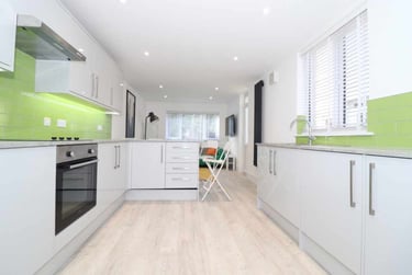 5 bed house, Cathays, Cardiff, CF244QG - Image 2