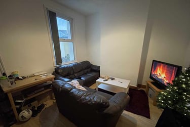5 bed house, Cathays, Plasnewydd, Cardiff, CF244DL - Image 1