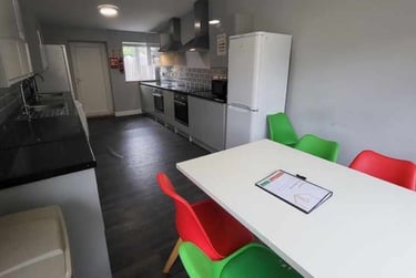 7 bed house, Primula Drive, Earlham, Norwich, NR47LZ - Image 2