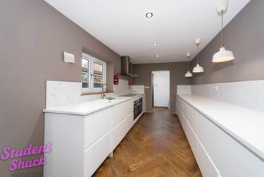 6 bed house, Ruskin Avenue Manchester, Rusholme, Manchester, M144DP - Image 1