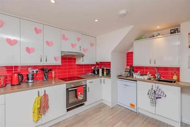 5 bed house, Exeter Road, Selly Park, Birmingham, B296EU - Image 2