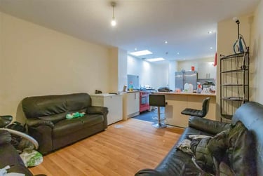 7 bed house, 57 Alton Road, Selly Park, Birmingham, B297DX - Image 2