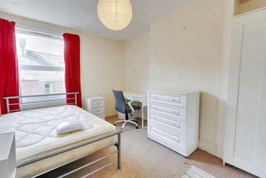 5 bed house, Longbrook Street, St Sidwells, Exeter, EX46AW - Image 9