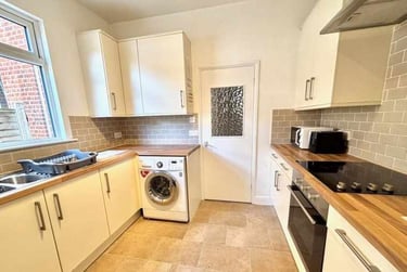 3 bed house, Glebe Road, City Centre, Norwich, NR23JG - Image 2