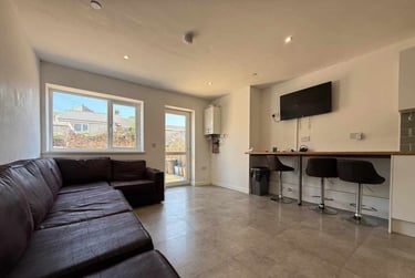 7 bed house, Cathays, Cardiff, CF244JF - Image 3