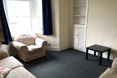 3 bed flat, Adamsdown, Adamstown, Cardiff, CF240JW - Image 1