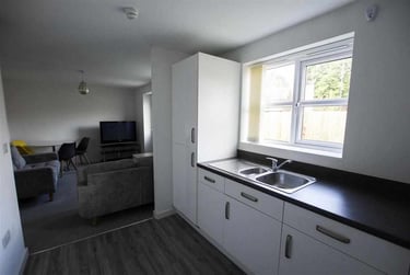 2 bed flat, Escelie Way, Selly Oak, Birmingham, B296GQ - Image 4