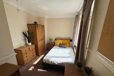 6 bed house, Mottram Close, Earlham, Norwich, NR58HL - Image 11