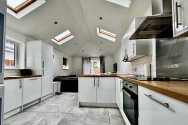 6 bed house, Cathays, Cardiff, CF244HQ - Image 2