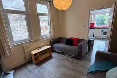 5 bed house, Cathays, Cardiff, CF244JX - Image 3
