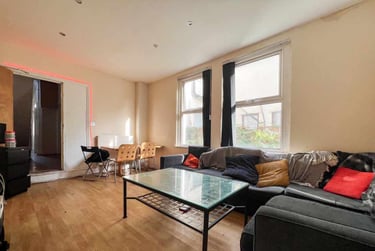 7 bed house, Roath, Cathays, Cardiff, CF244GG - Image 1