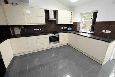 4 bed house, Warwards Lane, Selly Park, Birmingham, B297QU - Image 9
